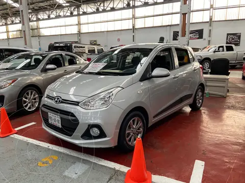 Hyundai Grand i10 GLS usado (2017) color Plata precio $169,500