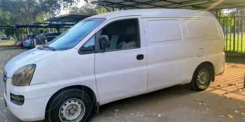 Hyundai H-1 Furgon 2.5L GL Diesel usado (2007) color Blanco precio $3.800.000