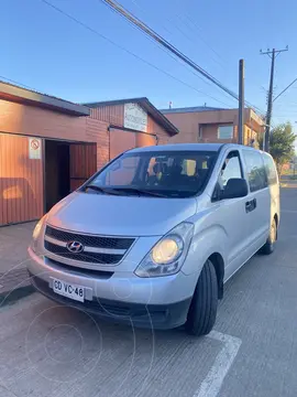 Hyundai H-1 Minibus GL 2.5 Diesel 12P usado (2010) color Plata precio $9.000.000