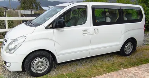 Hyundai H-1 Minibus 2.5L GLS Diesel 10S usado (2017) color Blanco precio $15.000.000