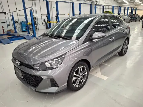 Hyundai HB20 GL Mid Aut usado (2023) color Gris precio $240,000