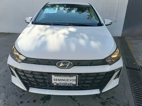 foto Hyundai HB20 GL Mid Aut usado (2024) color Blanco precio $294,900