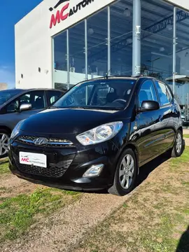 Hyundai i10 I 10 1.2 GLS usado (2013) color Negro precio u$s9.500