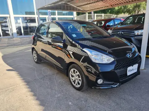 Hyundai i10 1.2 GLS usado (2021) color Negro precio $8.990.000
