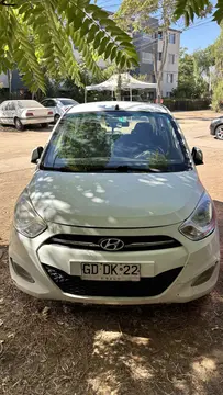 Hyundai i10 1.1 GLS Plus Ac usado (2014) color Blanco precio $5.500.000