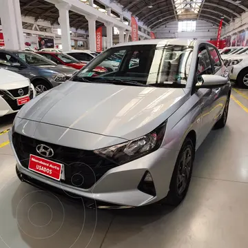 Hyundai i20 1.4L Plus usado (2023) color Gris precio $12.290.000