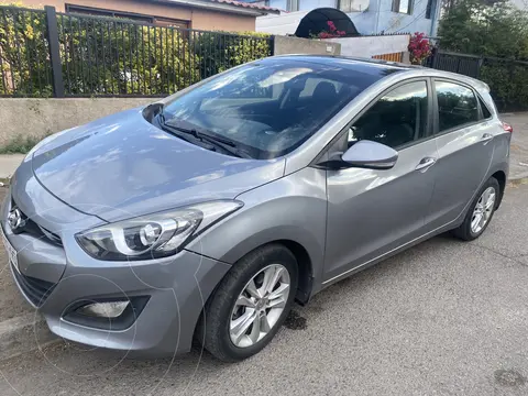 Hyundai i30 GLS 1.6 Sun usado (2014) color Gris precio $8.200.000