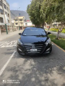 Hyundai i30 1.6L GL usado (2016) color Negro precio u$s12,500