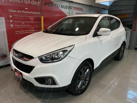 Hyundai ix 35 GLS Premium Aut usado (2015) color Blanco financiado en mensualidades(enganche $49,020 mensualidades desde $3,824)