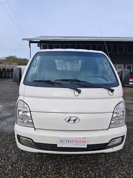 Hyundai Porter 2.5L GLS Camioneta usado (2021) color Blanco precio $15.500.000