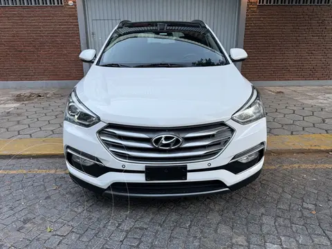 Hyundai Santa Fe 2.4 4x4 Full Premium 7 Asientos CRDi usado (2017) color Blanco precio u$s26.500