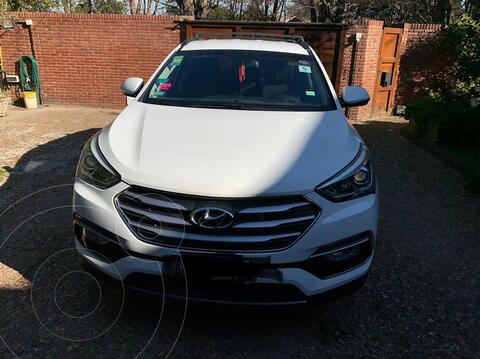 Hyundai Santa Fe 2.4 4x2 Full 7 Asientos Aut usado (2017) color Blanco precio u$s35.000