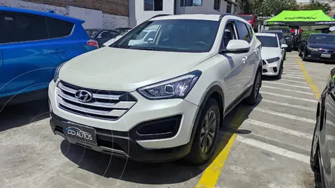 Hyundai Santa Fe 2.4L 2x4 7P Aut usado (2015) color Blanco precio u$s19.900