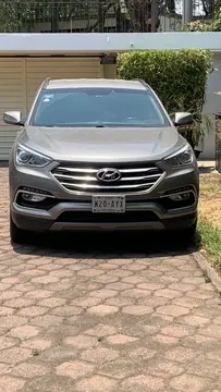 Hyundai Santa Fe 2.0L Turbo usado (2018) color Gris precio $300,000