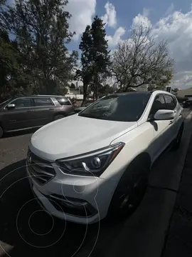 Hyundai Santa Fe Sport 2.0L Turbo usado (2017) color Blanco precio $350,000