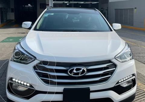 Hyundai Santa Fe Sport 2.0L Turbo usado (2018) color Blanco financiado en mensualidades(enganche $94,600 mensualidades desde $9,677)