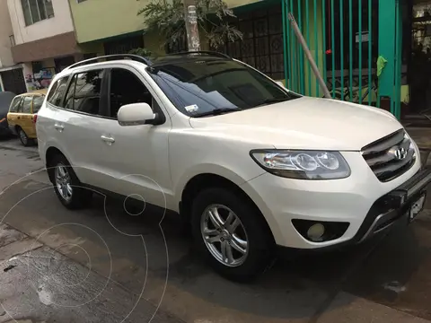 Hyundai Santa Fe 2.4 GLS 4x4 usado (2012) color Blanco precio u$s12,500