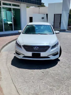 Hyundai Sonata Premium usado (2016) color Blanco precio $240,000