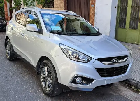 Hyundai Tucson GL 4x2 2.0 usado (2015) color Gris precio u$s15.000