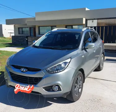 Hyundai Tucson GL 4x2 2.0 usado (2015) color Gris precio u$s15.000