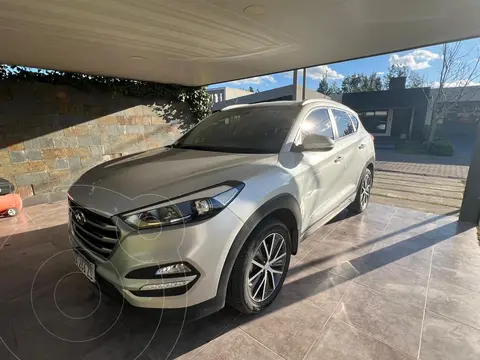 Hyundai Tucson 4x2 2.0 Aut usado (2016) color Gris Claro precio $25.000.000