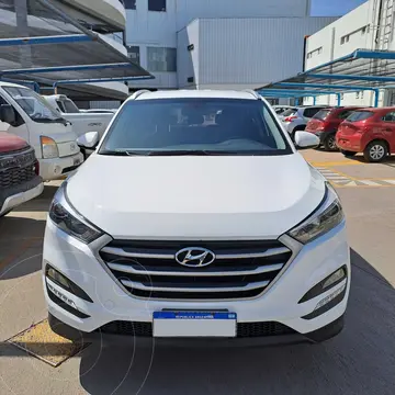 Hyundai Tucson 4x2 2.0 Aut usado (2017) color Blanco precio $7.200.000