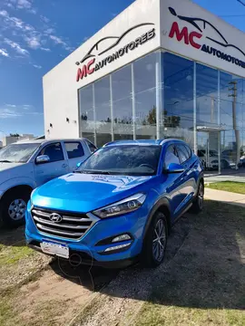 Hyundai Tucson TUCSON 2.0 4X2                L/16 usado (2017) color Azul precio u$s24.000