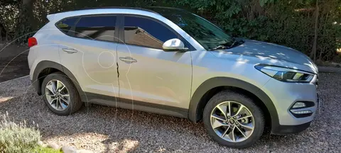 Hyundai Tucson 4x2 2.0 Aut Panorama Sunroof usado (2019) color Gris Claro precio u$s29.000
