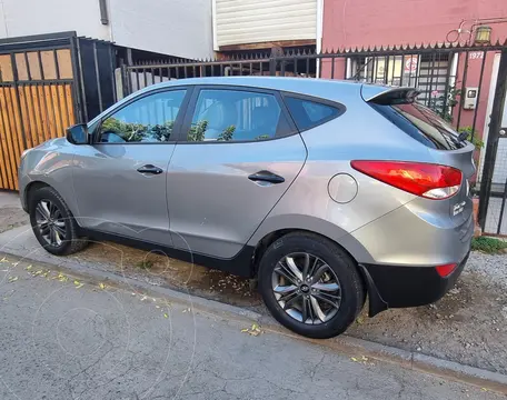 Hyundai Tucson  2.0 GL 4x2 usado (2016) color Gris precio $8.900.000