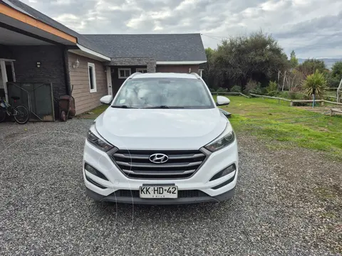 Hyundai Tucson  2.0 GL 4x2 usado (2018) color Blanco precio $13.000.000