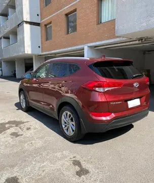 Hyundai Tucson  2.0 GL Advance Aut usado (2018) color Rojo precio $16.300.000