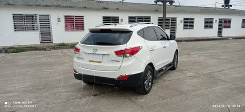 Hyundai Tucson 2.0 4x2 usado (2015) color Blanco precio $56.500.000