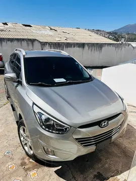 Hyundai Tucson 2.0L GLS usado (2015) color Plata precio u$s19.999