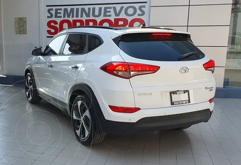 Hyundai Tucson Limited Tech usado (2018) color Blanco financiado en mensualidades(enganche $117,000)