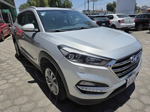 Hyundai Tucson Limited usado (2017) color Plata precio $250,000