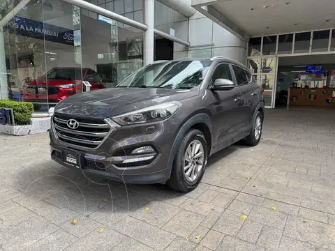 Hyundai Tucson Limited usado (2017) color Gris financiado en mensualidades(enganche $69,741 mensualidades desde $7,421)