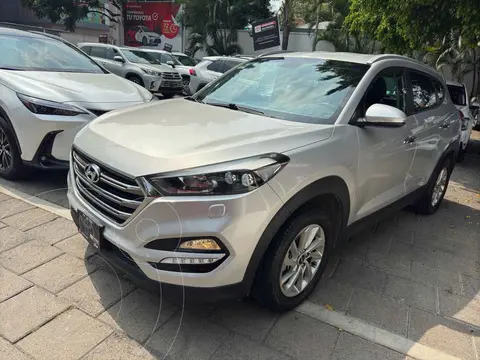 Hyundai Tucson Limited usado (2018) color Plata precio $330,000