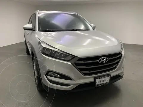 Hyundai Tucson GLS Premium usado (2018) color Plata financiado en mensualidades(enganche $55,000 mensualidades desde $9,900)