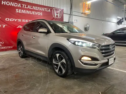 Hyundai Tucson Limited Tech usado (2017) color Dorado precio $306,999