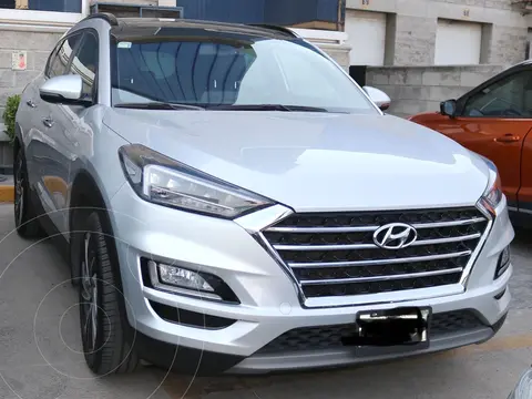Hyundai Tucson Limited Tech usado (2019) color Plata precio $405,000