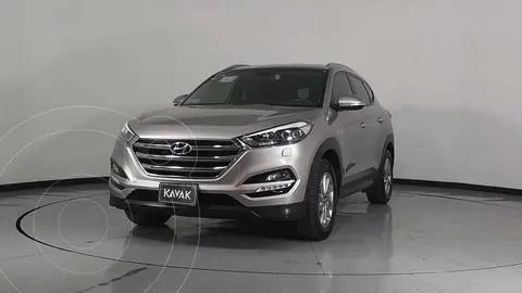 Hyundai Tucson Limited usado (2018) color Cafe precio $399,999