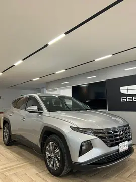 Hyundai Tucson GLS usado (2022) color plateado financiado en mensualidades(enganche $162,555 mensualidades desde $6,839)