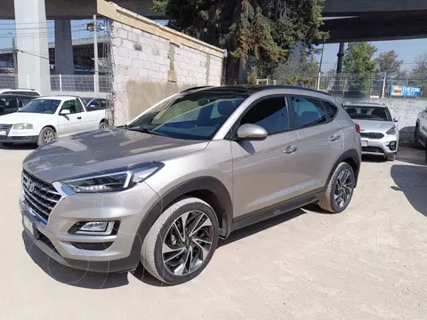 Hyundai Tucson Limited Tech usado (2020) color Dorado precio $364,000