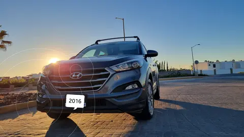 Hyundai Tucson GLS Premium usado (2016) color Gris precio $250,000