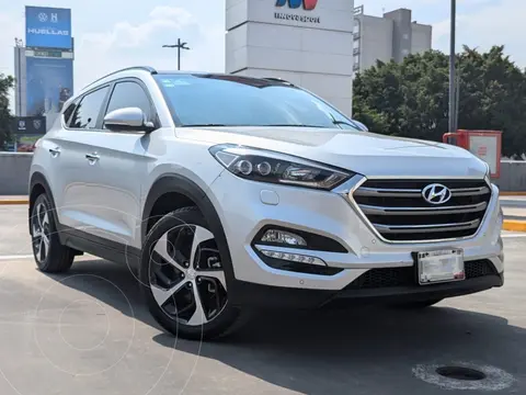 Hyundai Tucson Limited Tech usado (2018) color plateado precio $345,000