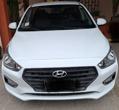 Hyundai Verna  1.4L Plus usado (2020) color Blanco precio $10.300.000