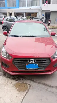Hyundai Verna 1.4L usado (2021) color Rojo precio u$s9,800