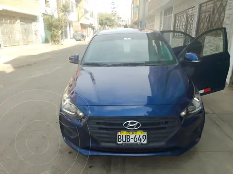 Hyundai Verna 1.4L  Aut usado (2021) color Azul precio u$s12,000