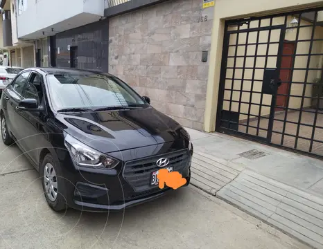 Hyundai Verna 1.4L usado (2021) color Negro precio u$s12,000