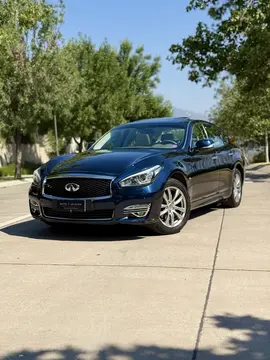 Infiniti Q70 3.7L usado (2016) color Azul Helio precio $17.490.000